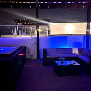 Outstanding Pent House W/jacuzzi , Santiago De Los Caballeros Dominican Republic